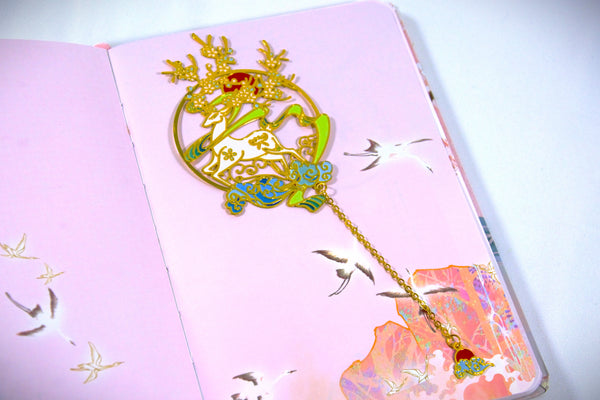 Antlers Seasons | Golden Bookmark